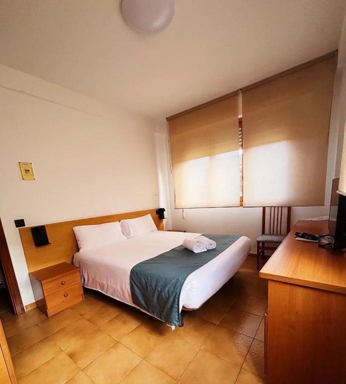 Habitación Doble — Hostal Legaz