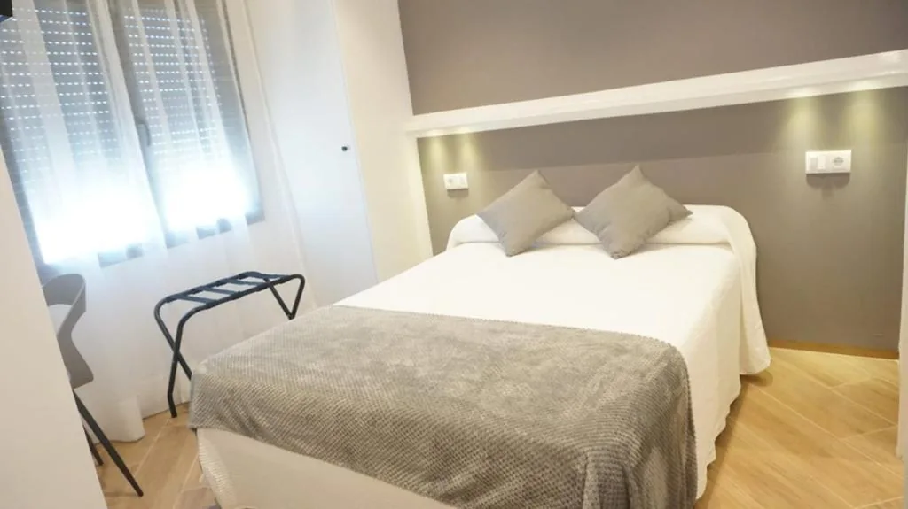 Habitación Individual Deluxe — Hostal León
