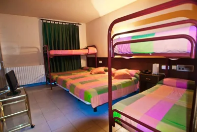 Hostal Les Collades — Foto 2