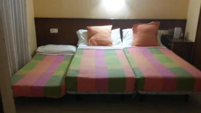 Hostal Les Collades — Foto 10