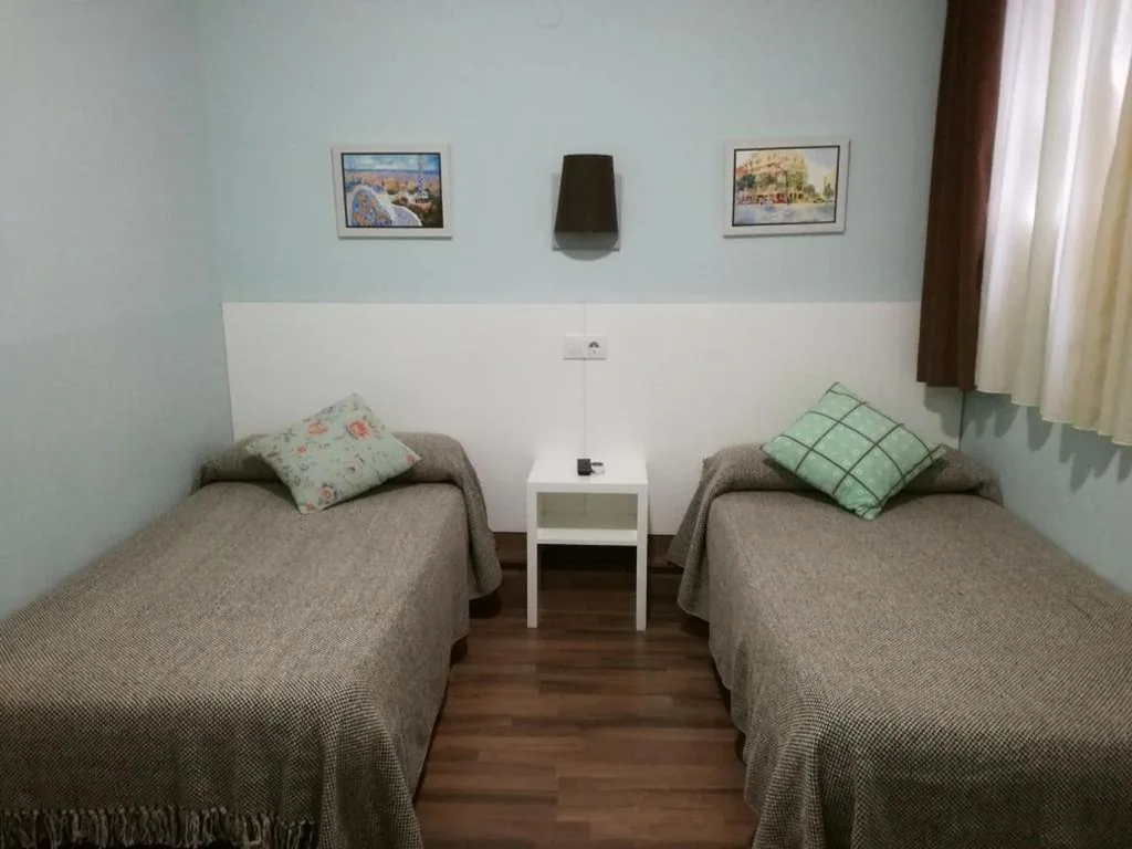 Quarto Duplo Interior com 2 camas — Hostal Lesseps