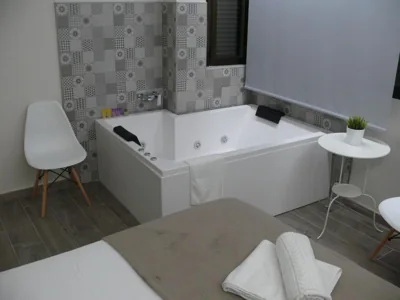 HOSTAL LETTO DAL MARE — Foto 3
