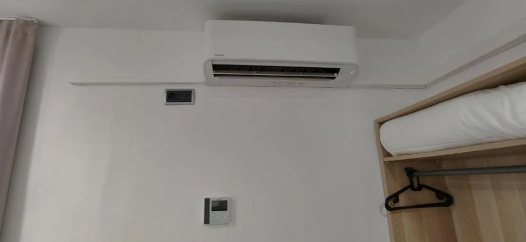 Einzelzimmer mit eigenem Bad — Hostal Levante Barcelona