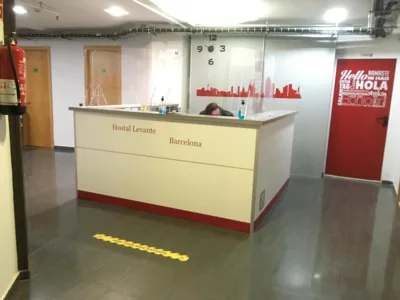 Hostal Levante Barcelona — Foto 6