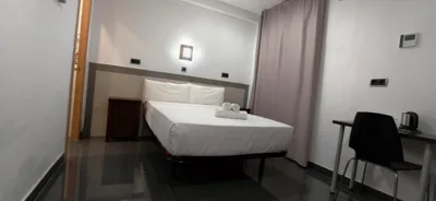 Hostal Levante Barcelona — Foto 9