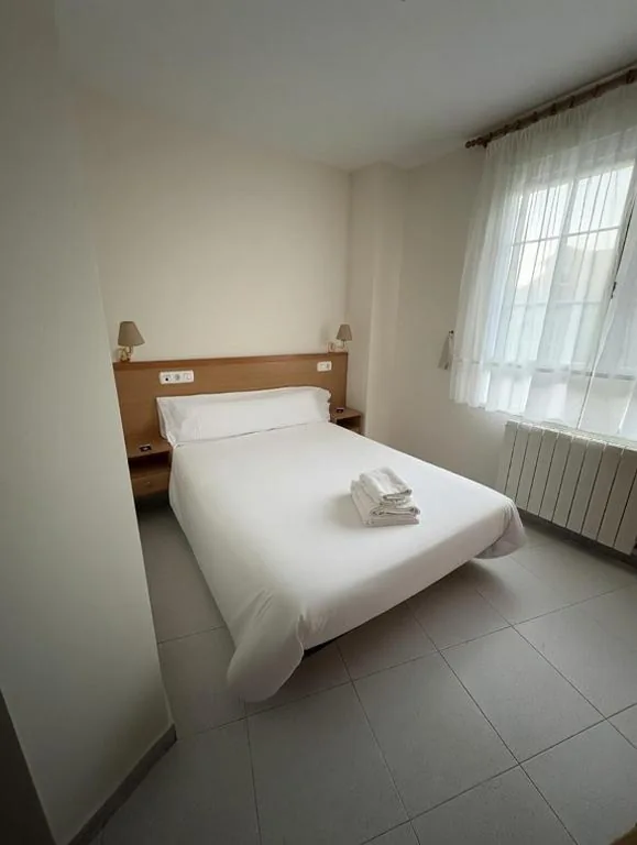 Camera doppia - 1 o 2 letti — Hostal Libertad