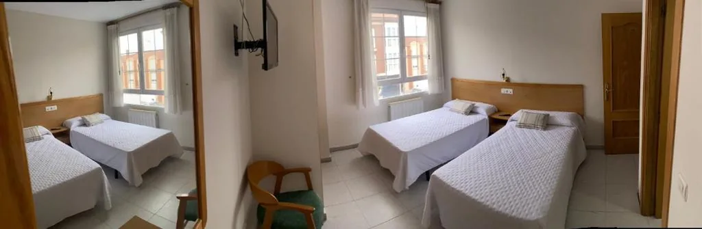 Camera doppia - 2 letti — Hostal Libertad