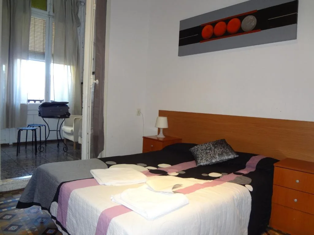 ダブルルーム — Hostal Lima