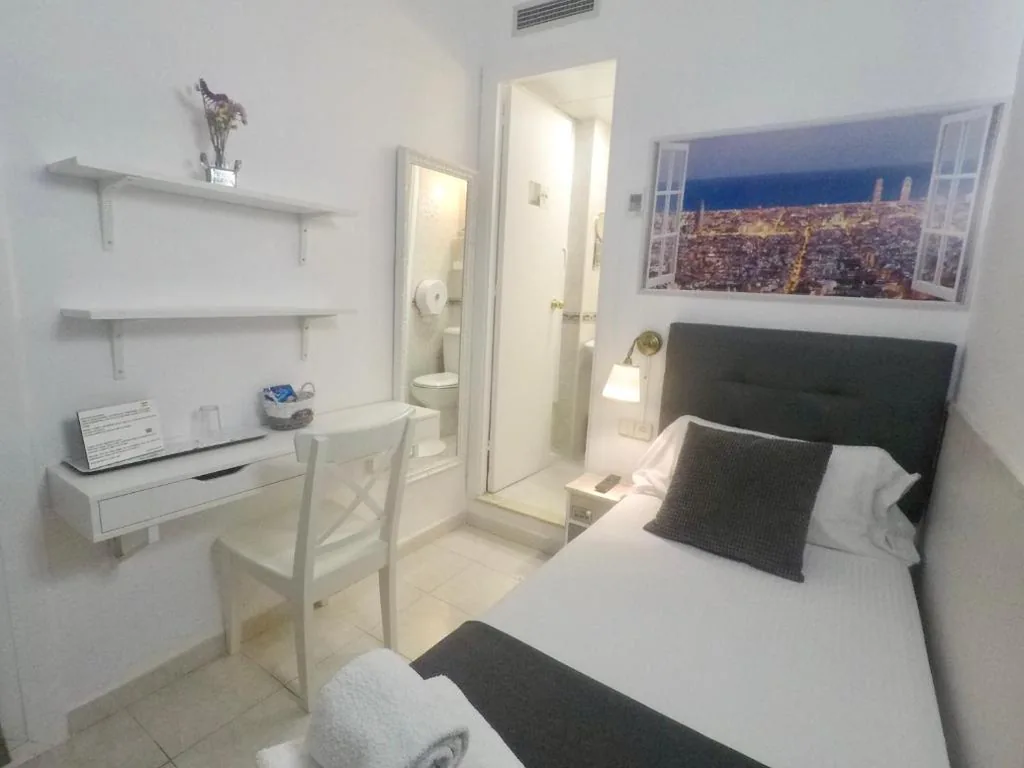 Habitación Individual — Hostal Lleida