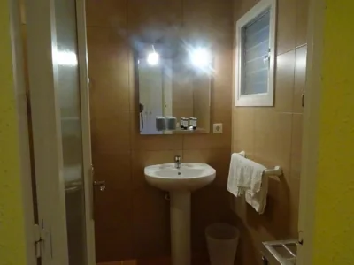 Hostal Lleida — Foto 8