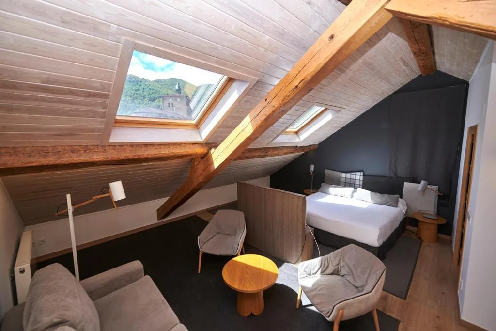 Suite Deluxe — Hostal Lola