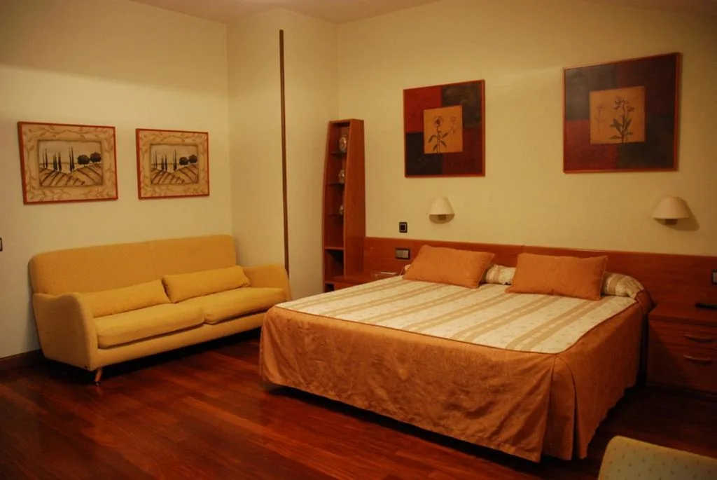 ジュニアスイート — Hostal Los 5 Pinos