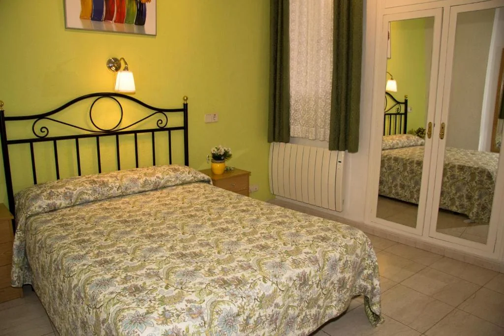 ダブルルーム — Hostal Los Alpes