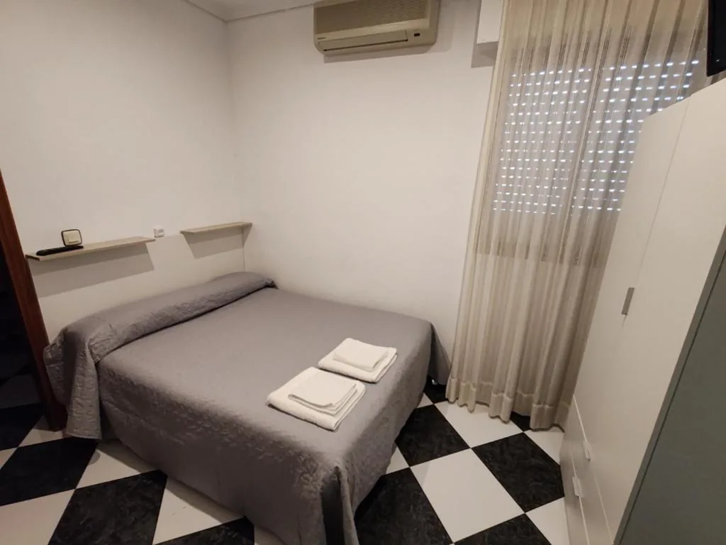 Habitación Doble — Hostal Los Amigos