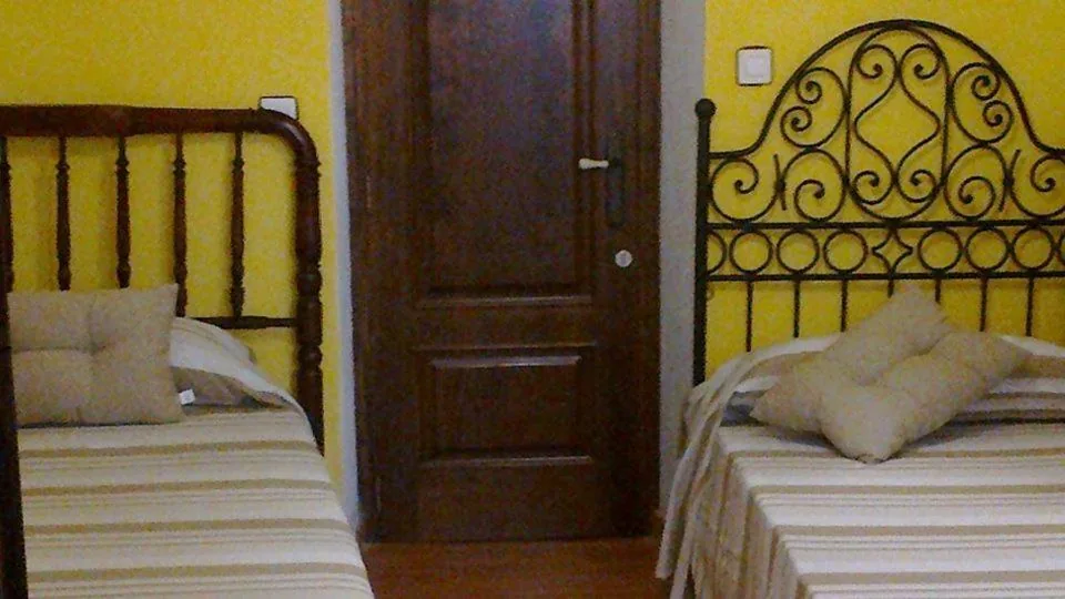 Camera doppia con letti singoli — Hostal los Aromas