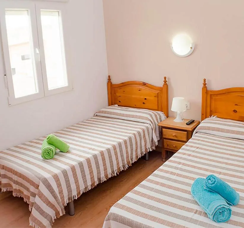 Camera doppia con bagno privato - 2 letti — Hostal Los Calatravos