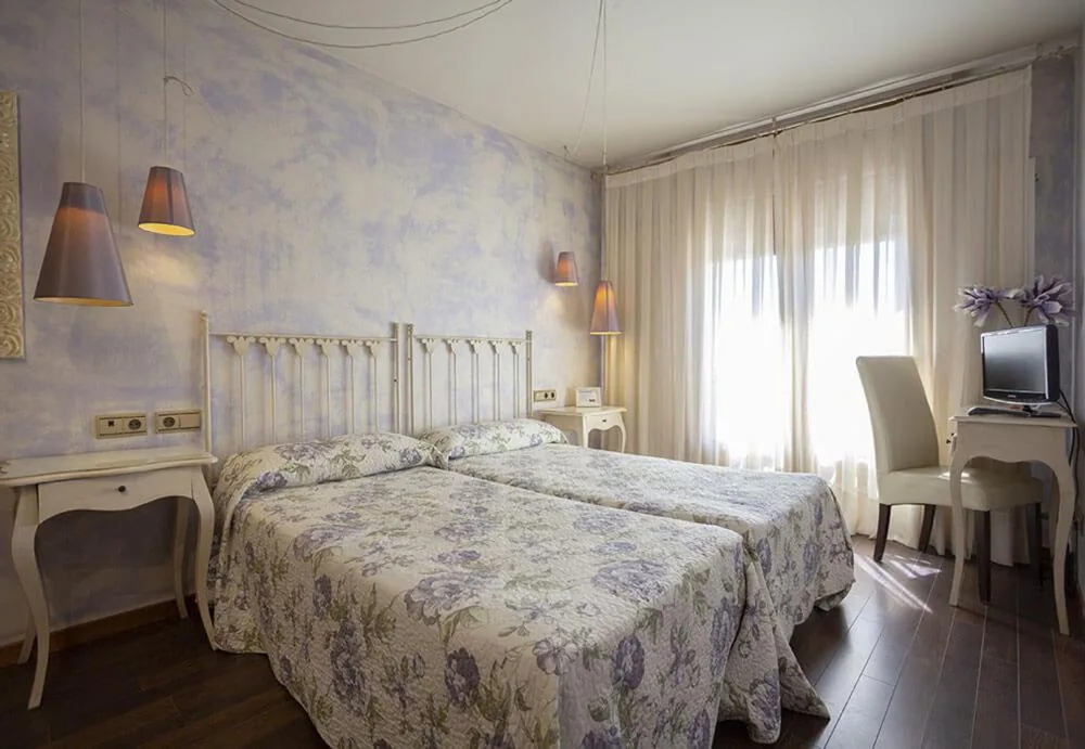 Doppelzimmer mit 2 Betten — Hostal Los Canteros