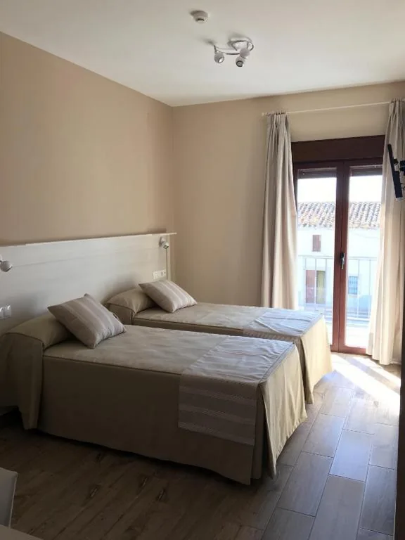 Twin Room — Hostal Los Encinares