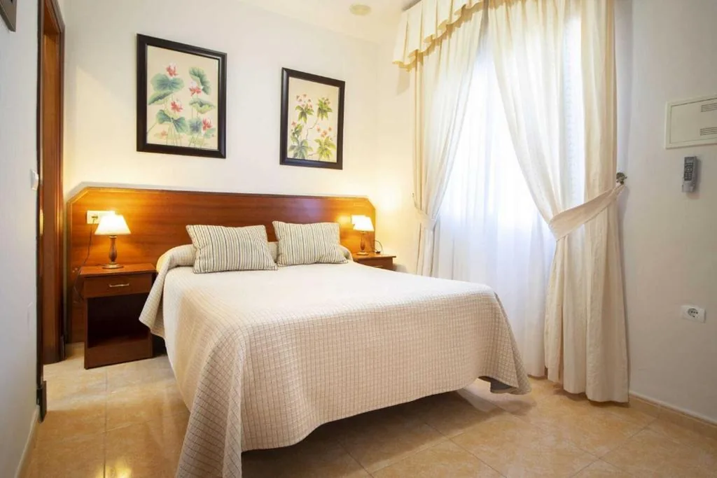 Kleines Doppelzimmer — Hostal los Gallos