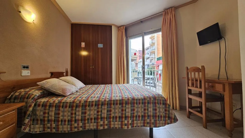 Habitación Doble — Hostal Los Maños