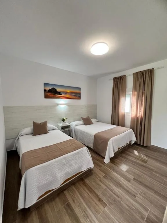 Dreibettzimmer — Hostal Los Mellizos