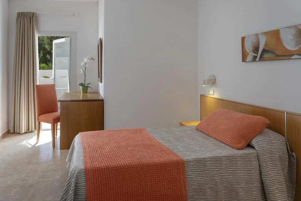 シングルルーム — Hostal Los Pinos