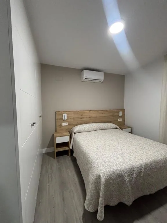 ダブルルーム — Hostal Los Rosales