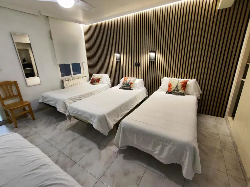 Camera quadrupla — Hostal Lucy