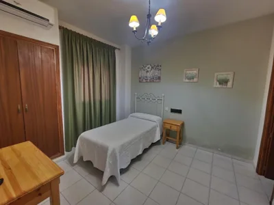 HOSTAl LUJUAN — foto 5