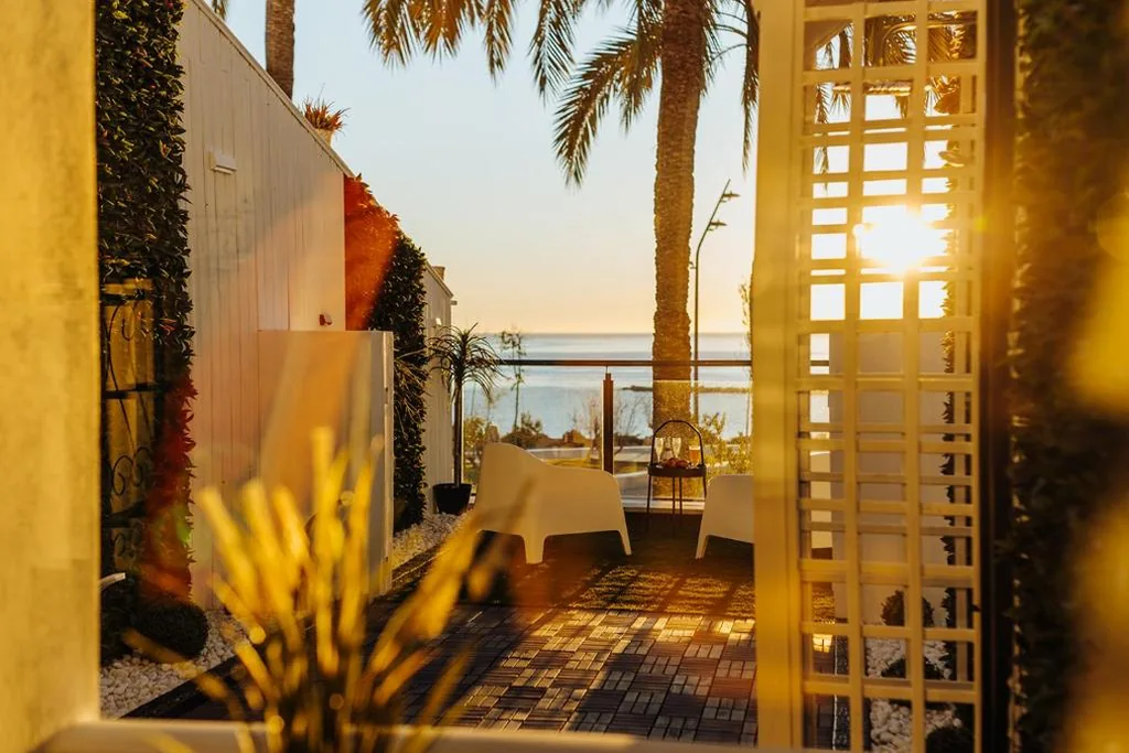 Habitación Doble Deluxe con vistas al mar - 1 o 2 camas — HOSTAL LUXURY NIT I DIA