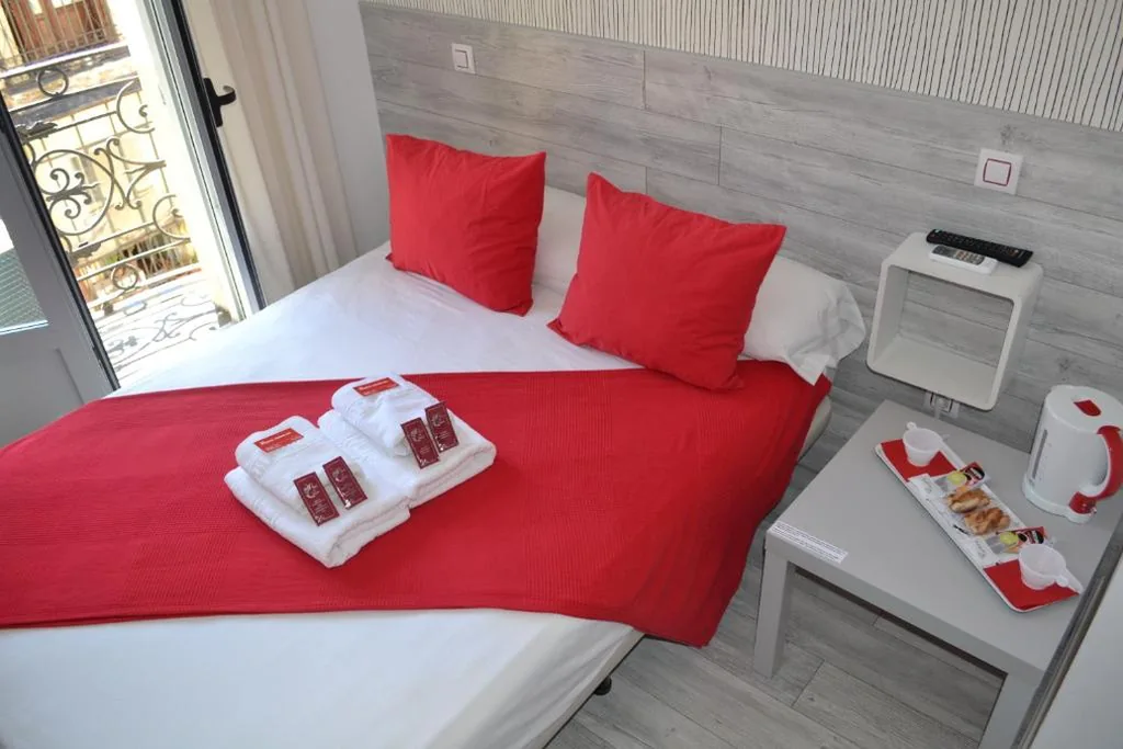 Habitación Doble — Hostal Madrid Sol