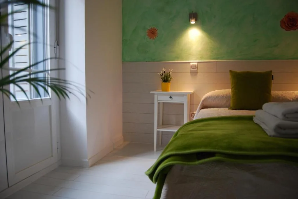 Habitación Doble Superior con vistas a la ciudad - 1 o 2 camas — Hostal Madrid Star