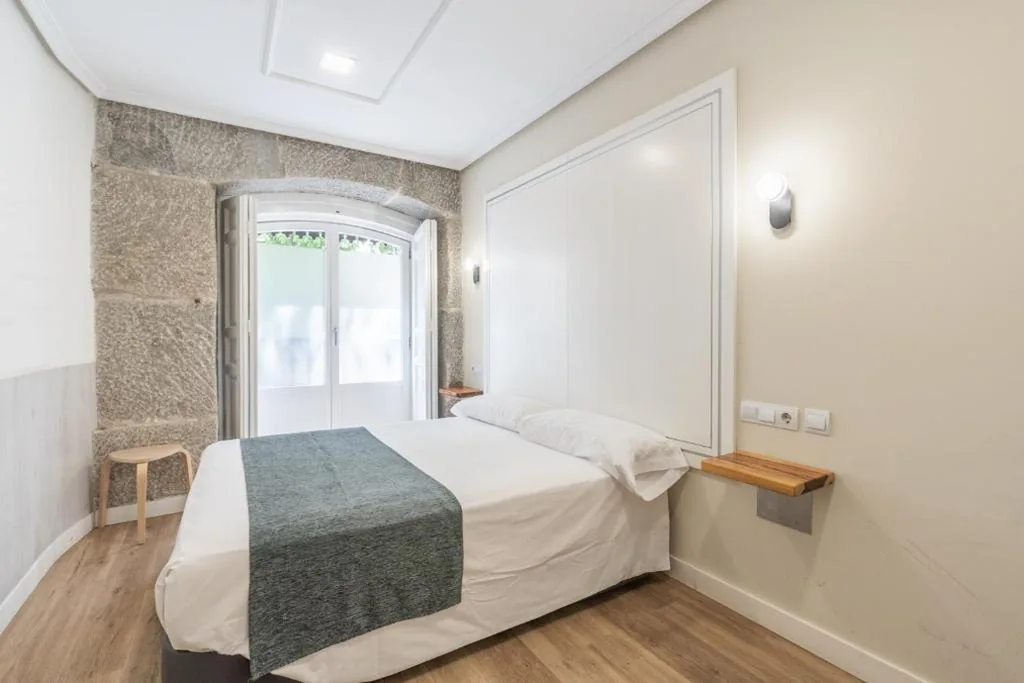 Habitación Doble Superior con vistas a la calle — Hostal Madrid