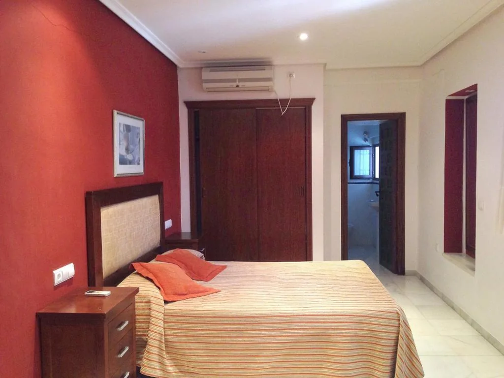 Habitación Triple — Hostal Maestre
