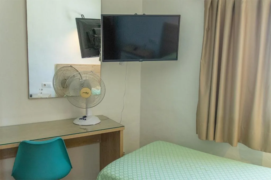 Einzelzimmer mit Gemeinschaftsbad — Hostal Magec