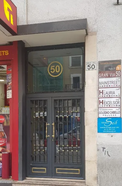 Hostal Main Street Madrid — Foto 11