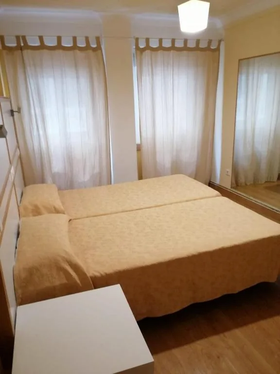 Double Room - 1 or 2 Beds — Hostal Mara