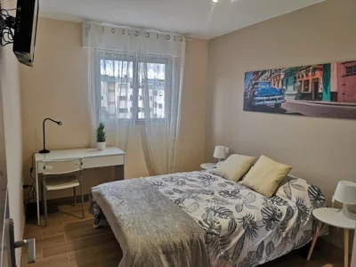 Hostal Mari en La Laguna, alquiler habitación privada en hostal, 6 habitaciones cerca de la universidad y aeropuerto Norte, 3 baños compartidos — foto 6
