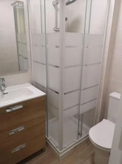Hostal Mari en La Laguna, alquiler habitación privada en hostal, 6 habitaciones cerca de la universidad y aeropuerto Norte, 3 baños compartidos — foto 7