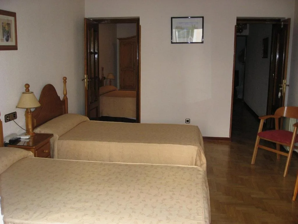 Camera Quadrupla — Hostal Maria Cristina