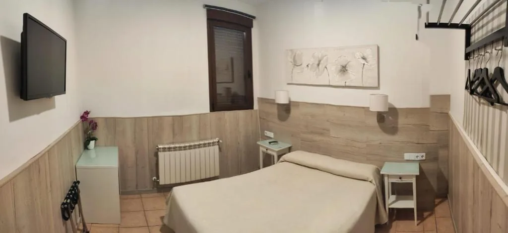 Habitación Doble Económica — Hostal Maria Ronda