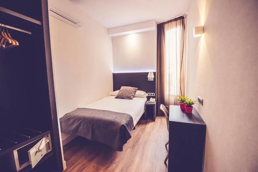 Habitación Individual — Hostal Marlasca