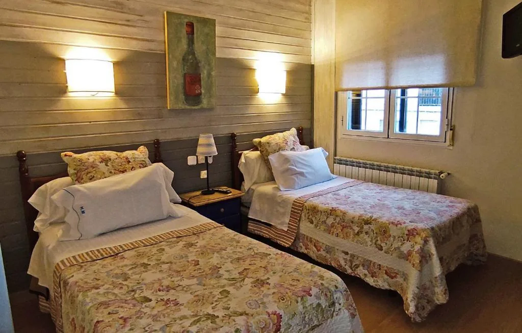 Camera doppia con 2 letti — Hostal Martin - Sanabria
