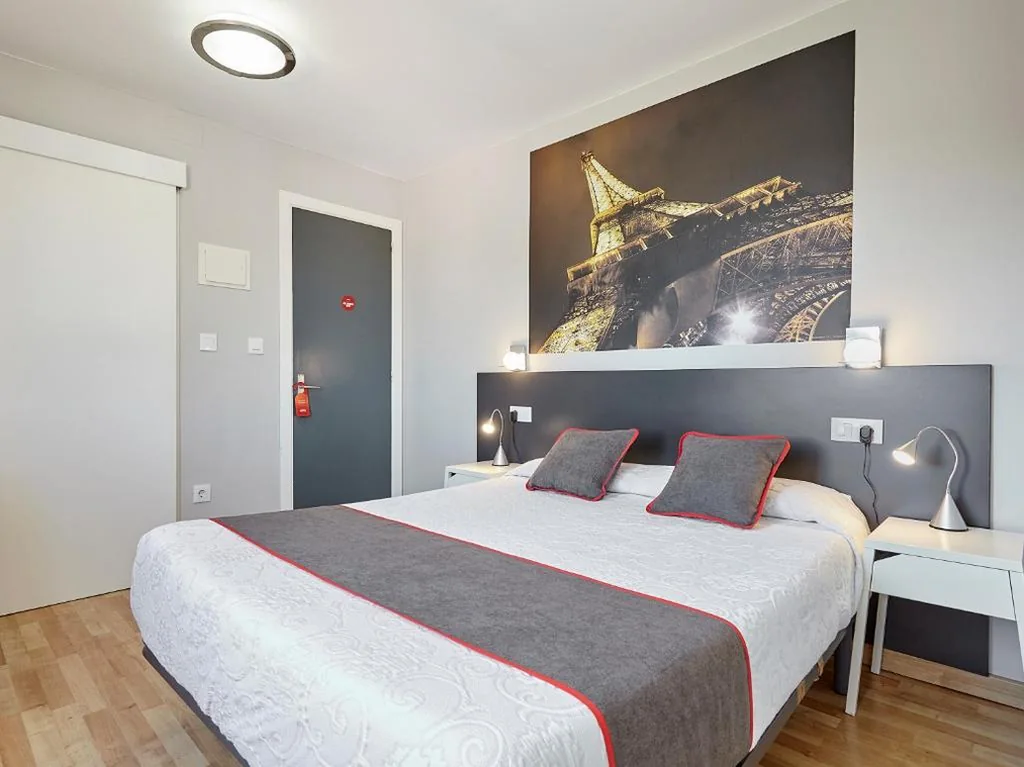Habitación Doble — Hostal Mas Ferrer