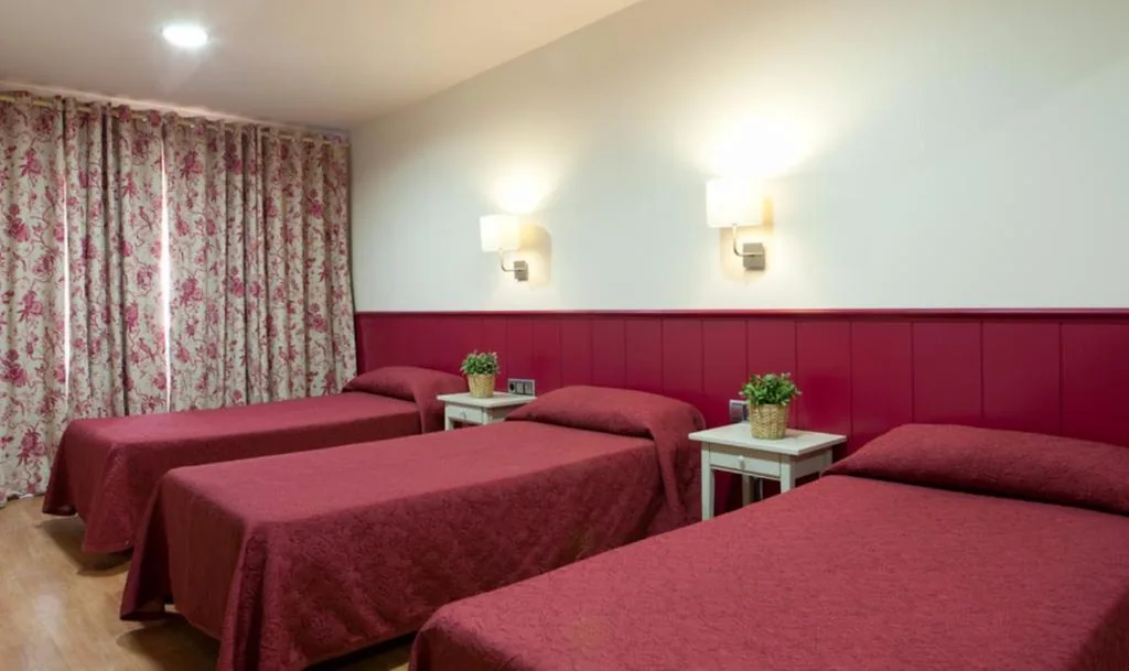 Camera tripla — Hostal Matheu