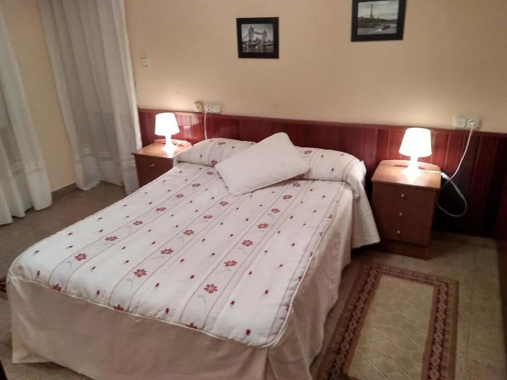 Habitación Doble - 1 o 2 camas — Hostal Mayo