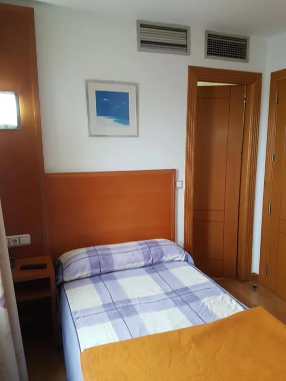 Camera singola standard — Hostal Mediterraneo