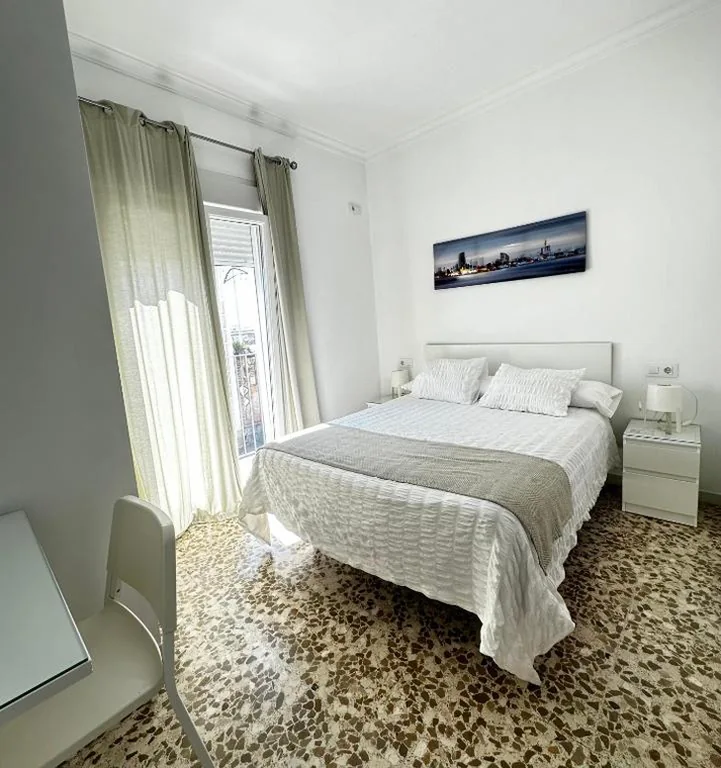 Camera doppia con balcone — Hostal Mellizo