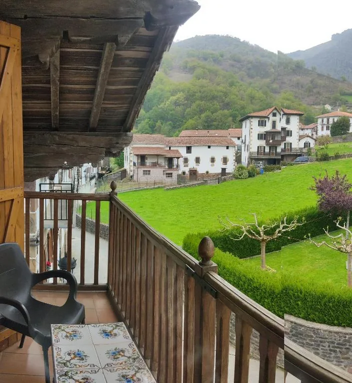 Habitación Doble - 1 o 2 camas — Hostal Mendaurpe