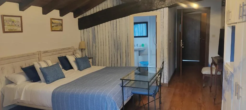 Hostal Mendaurpe